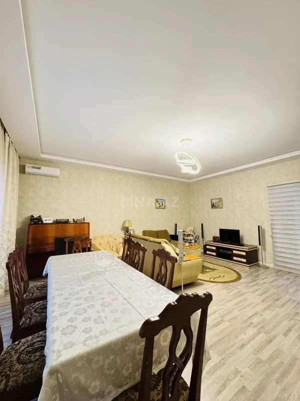 Satılır 4 otaqlı həyət evi 180 m²