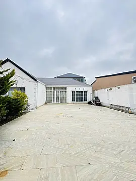 Satılır 4 otaqlı həyət evi 180 m²