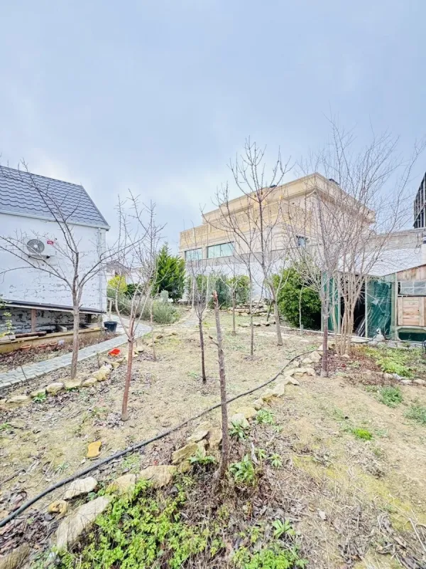 Satılır 4 otaqlı həyət evi 180 m²