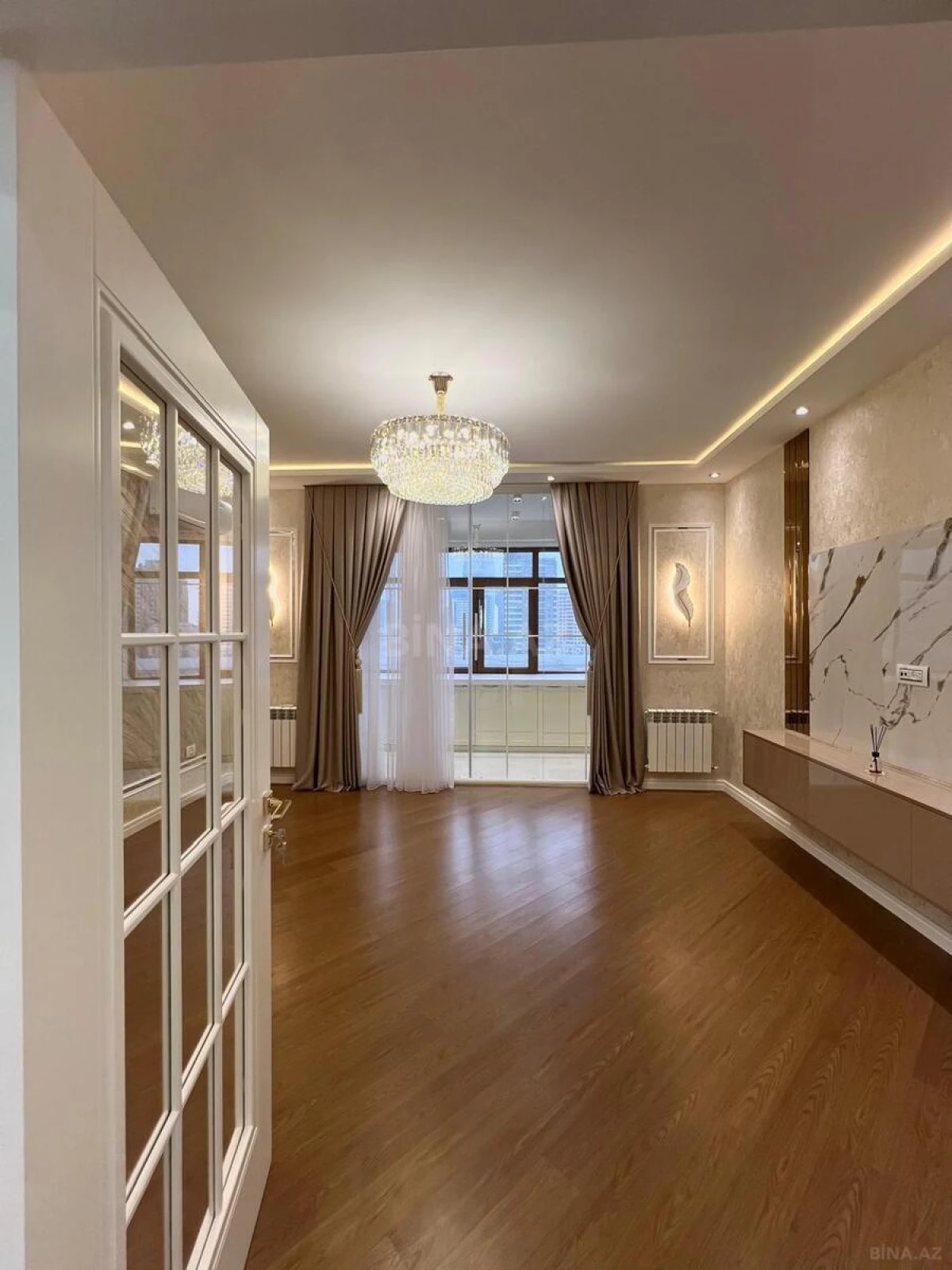 Satılır 3 otaqlı mənzil 108 m²