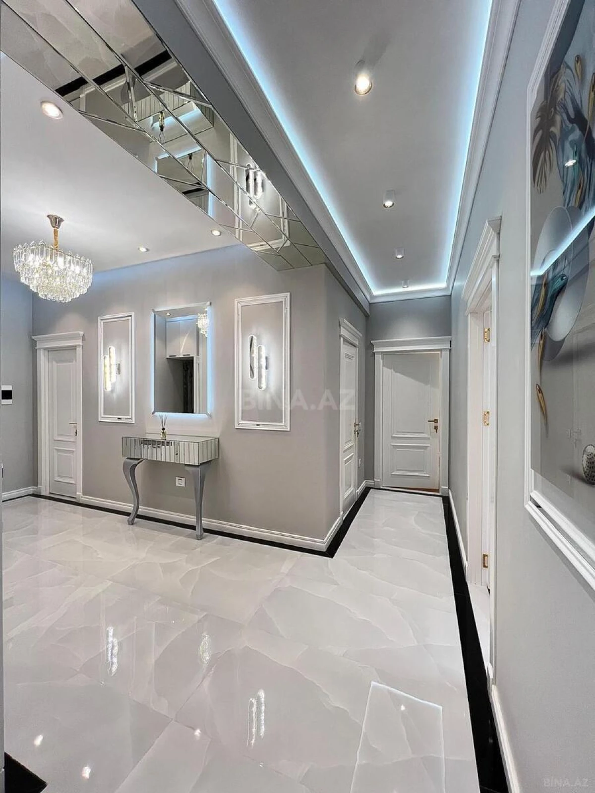 Satılır 3 otaqlı mənzil 108 m²