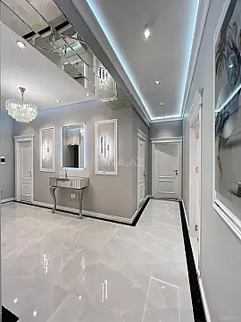 Satılır 3 otaqlı mənzil 108 m²