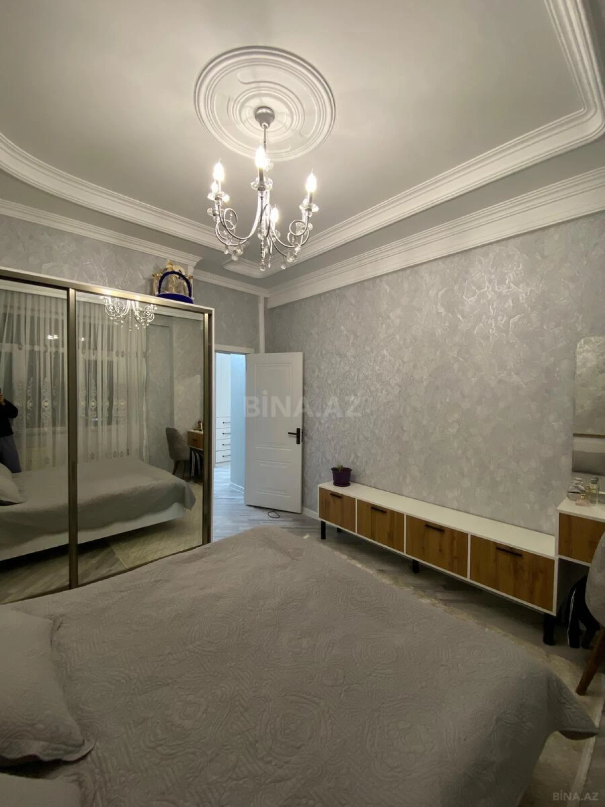 Satılır 2 otaqlı mənzil 60 m²