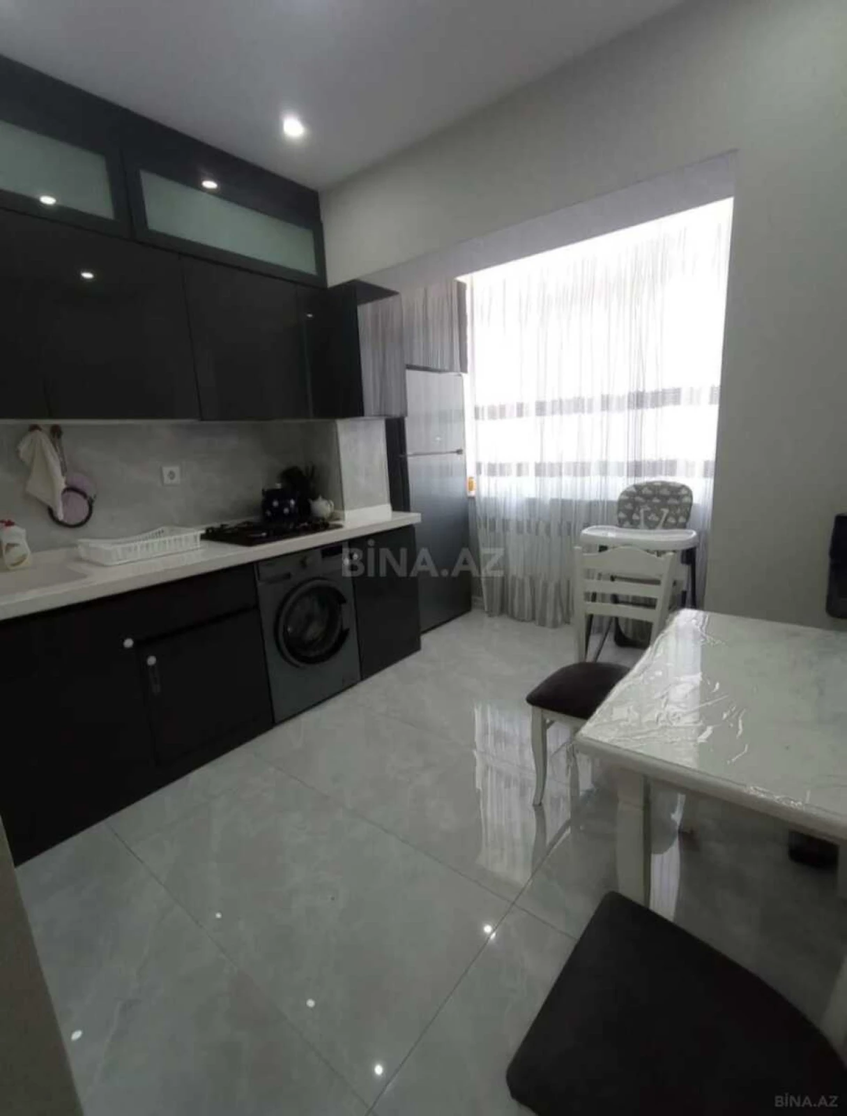 Kirayə verilir 2 otaqlı mənzil 80 m²