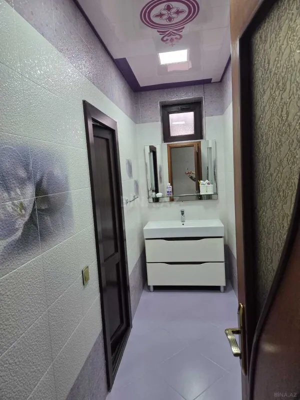 Satılır 9 otaqlı həyət evi 200 m²