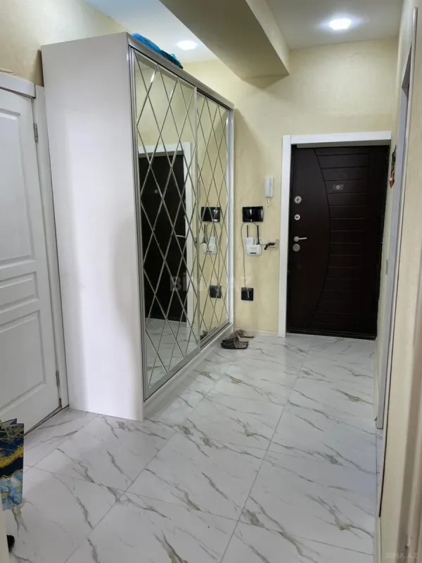 Satılır 2 otaqlı mənzil 61.8 m²