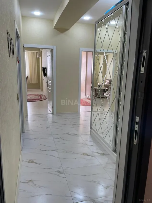 Satılır 2 otaqlı mənzil 61.8 m²