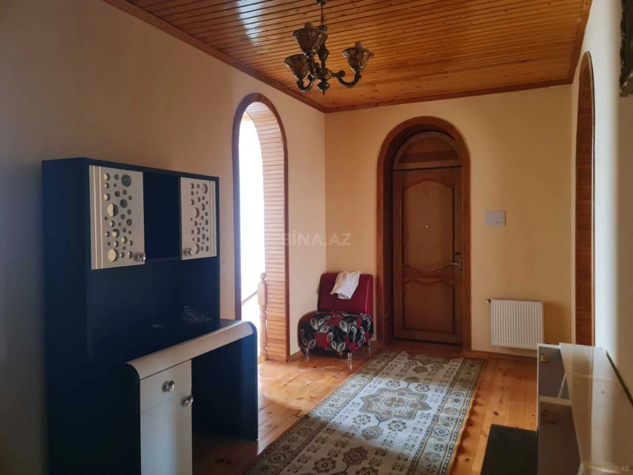 Satılır 6 otaqlı həyət evi 480 m²