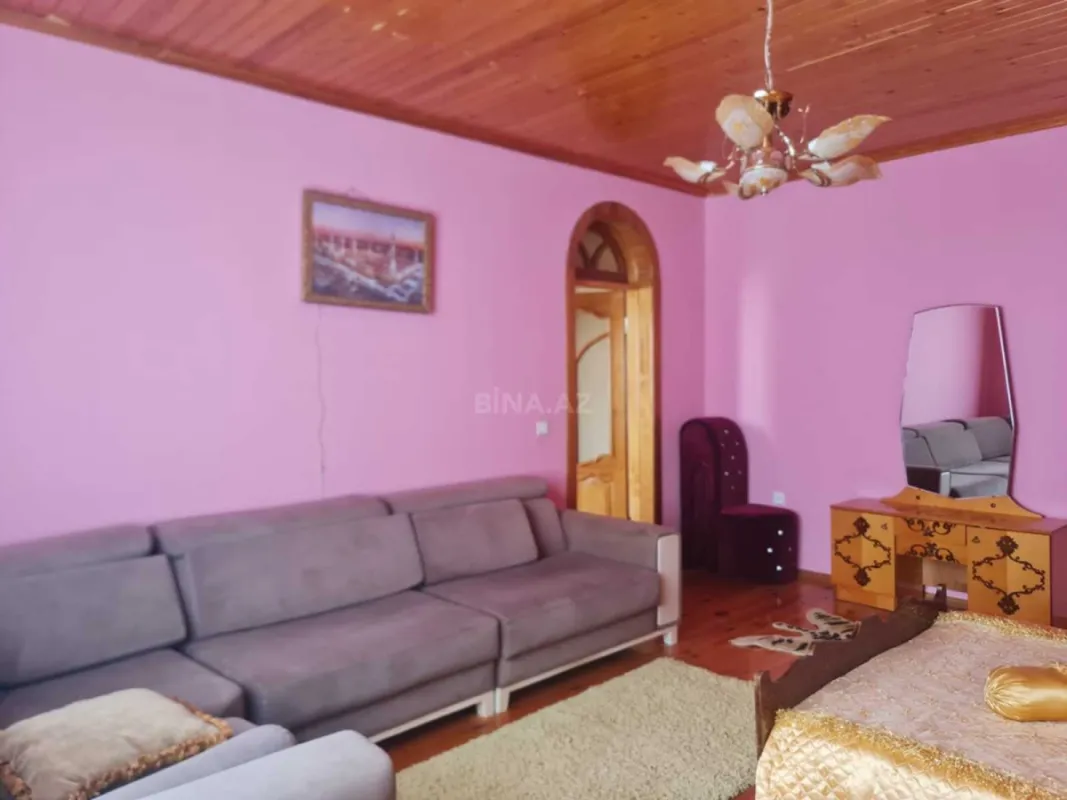 Satılır 6 otaqlı həyət evi 480 m²