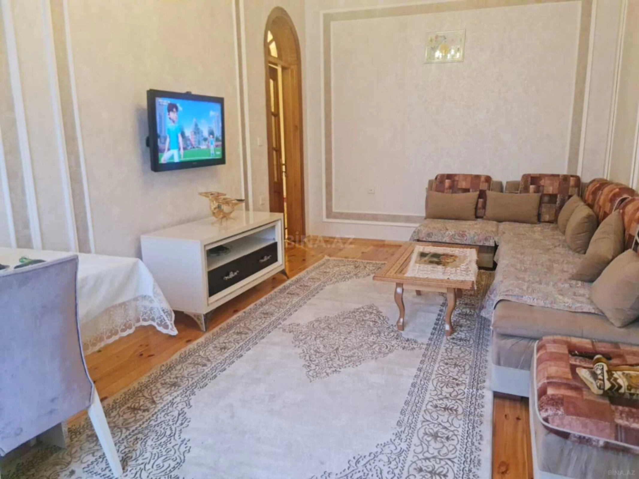 Satılır 6 otaqlı həyət evi 480 m²