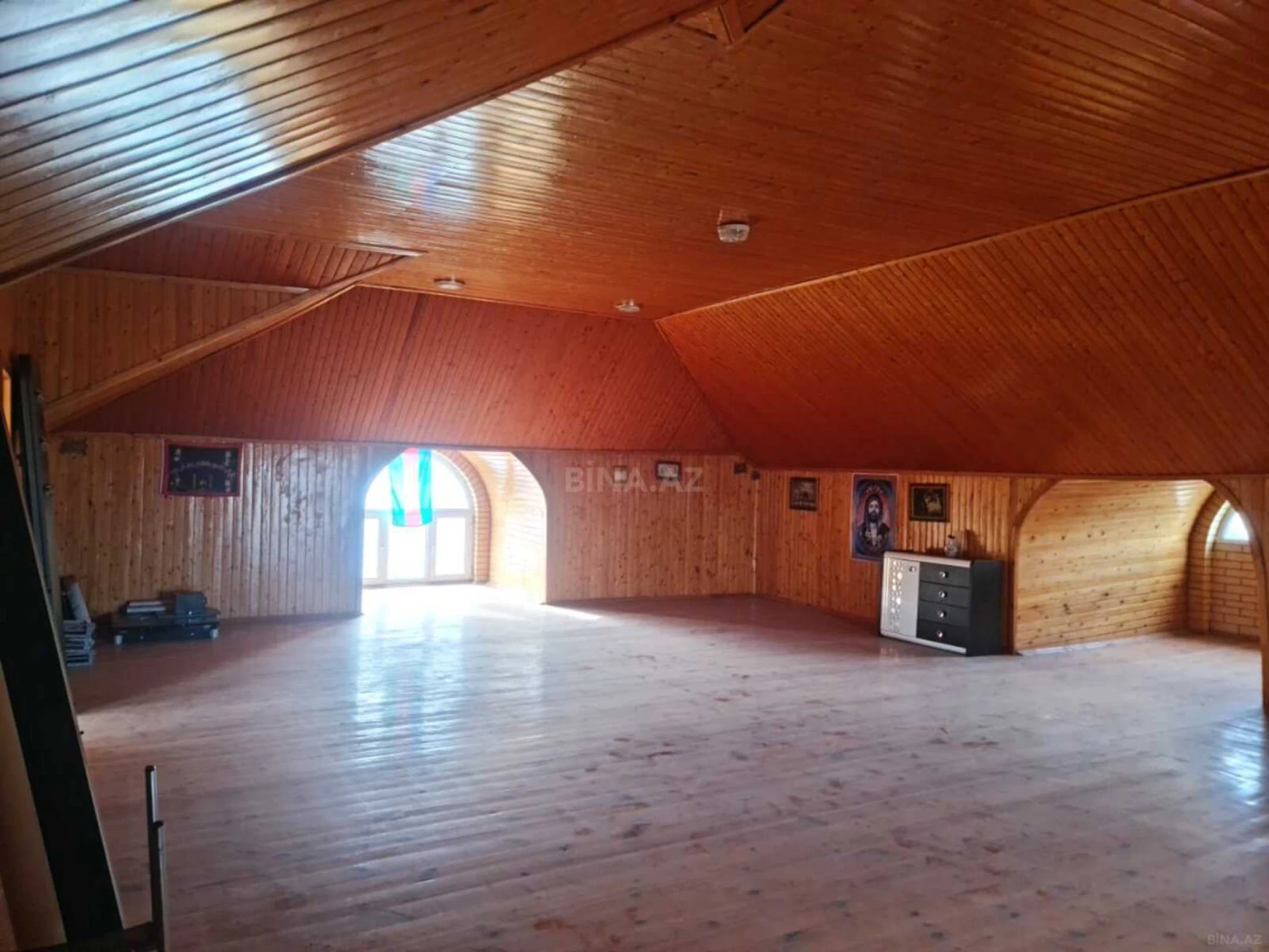 Satılır 6 otaqlı həyət evi 480 m²