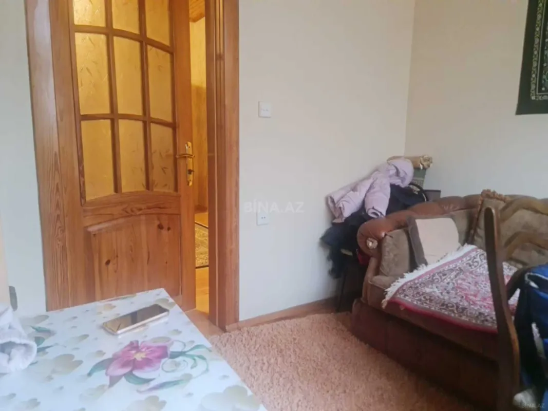 Satılır 6 otaqlı həyət evi 480 m²
