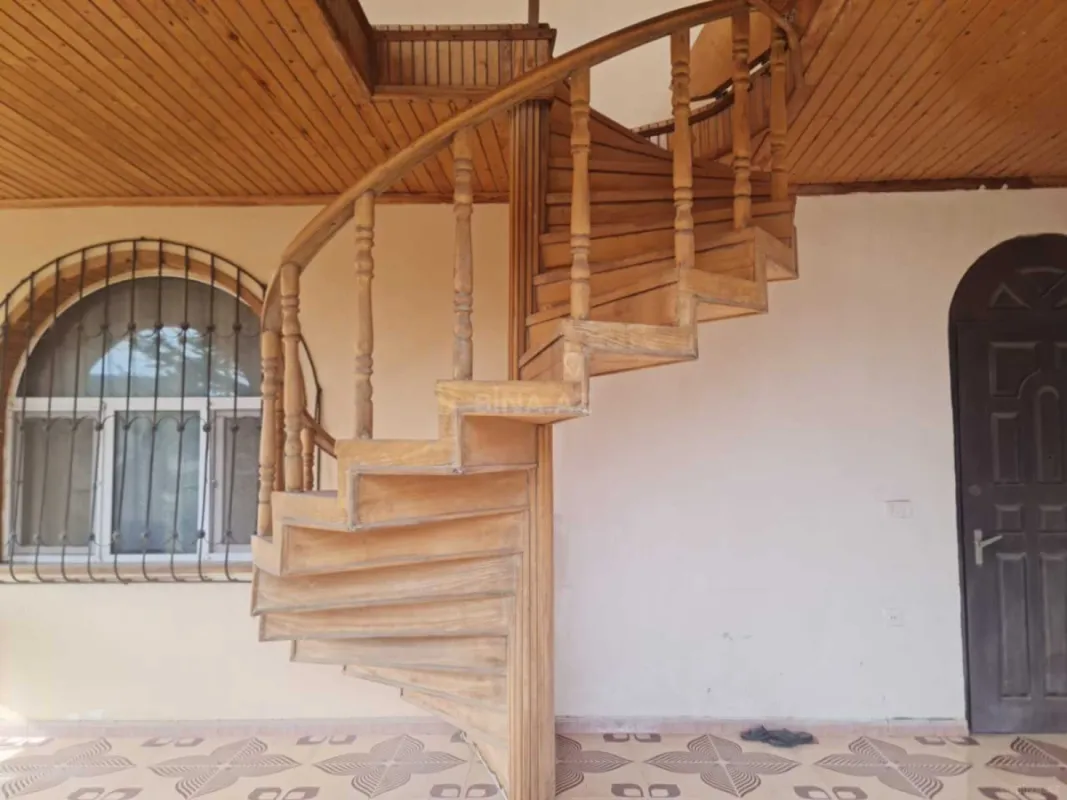 Satılır 6 otaqlı həyət evi 480 m²