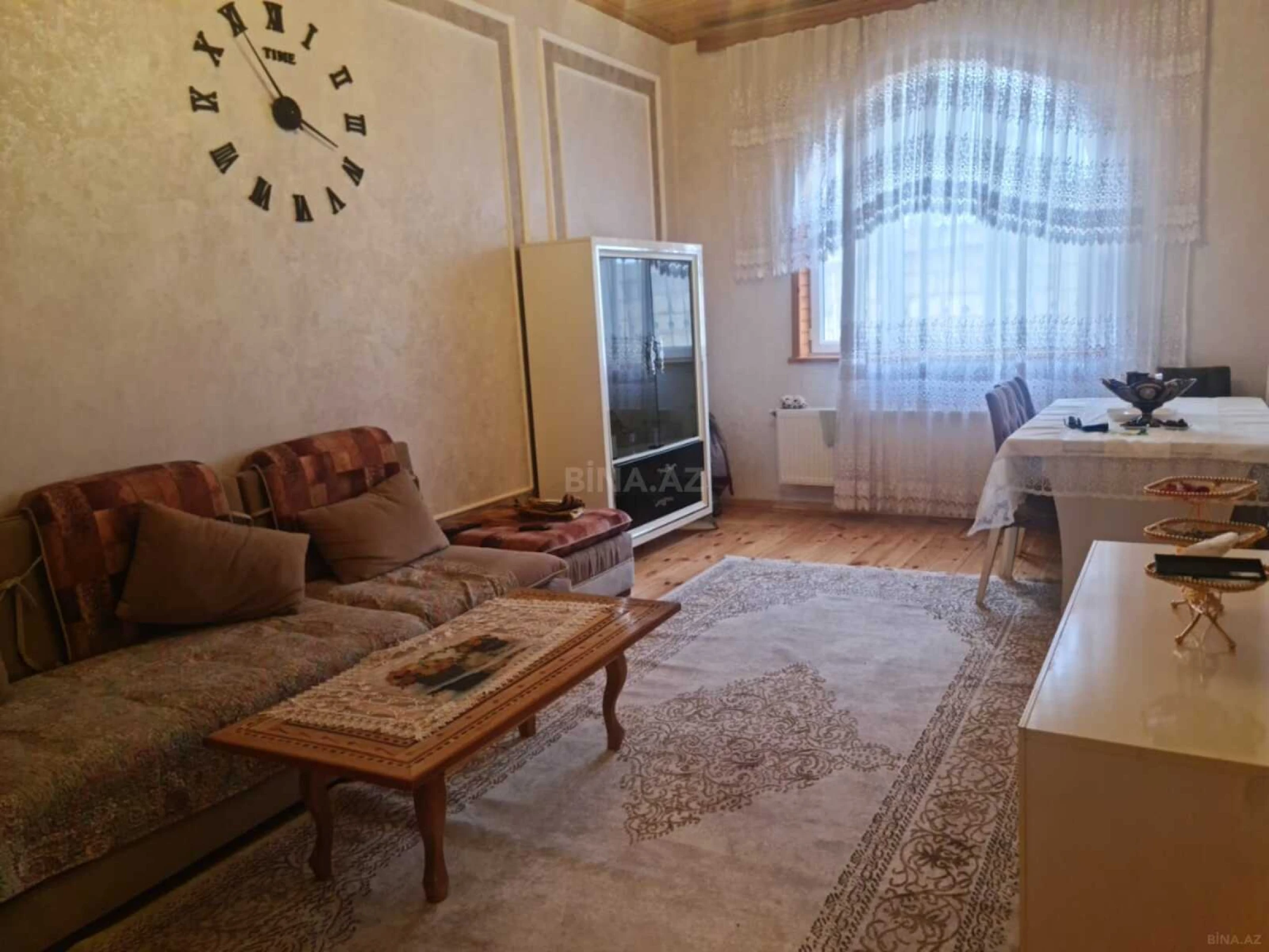 Satılır 6 otaqlı həyət evi 480 m²
