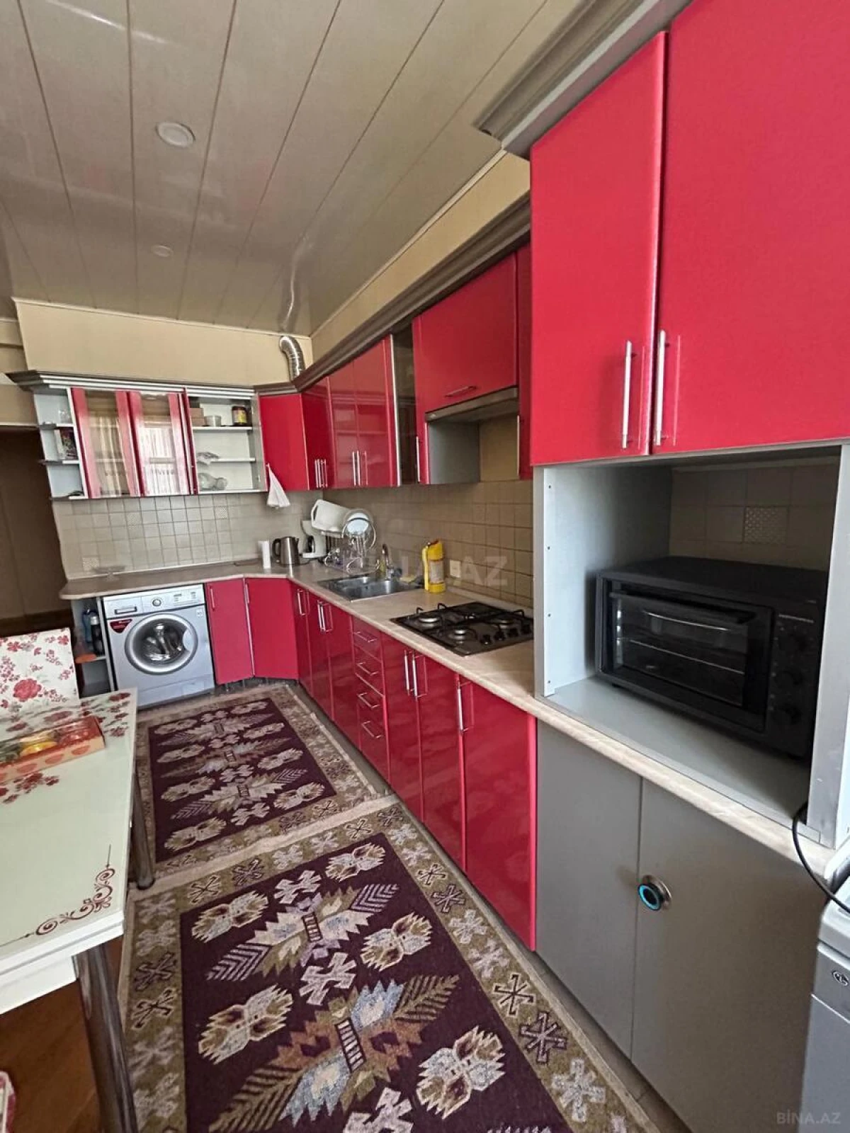 Kirayə verilir 2 otaqlı mənzil 100 m²