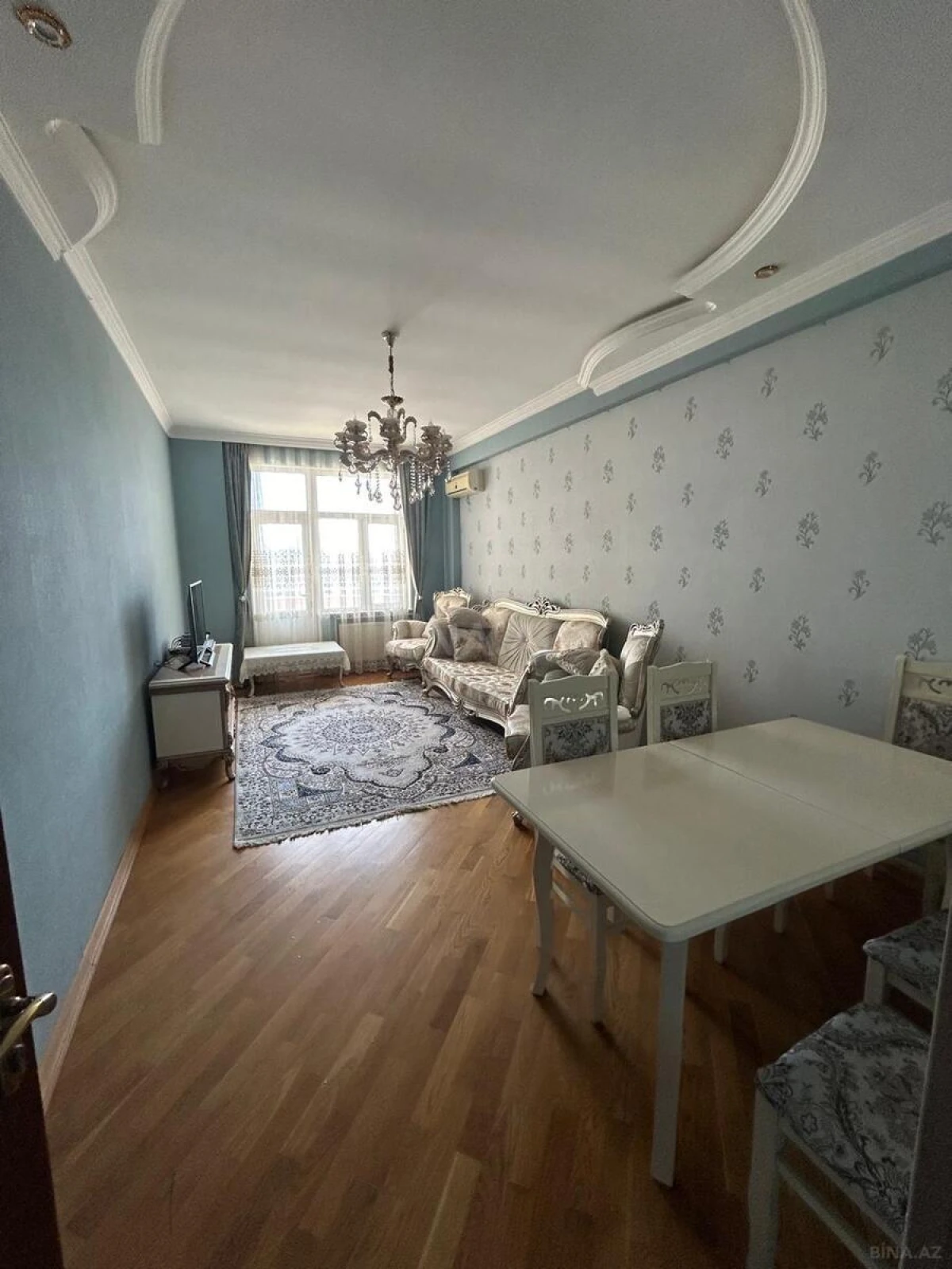 Kirayə verilir 2 otaqlı mənzil 100 m²