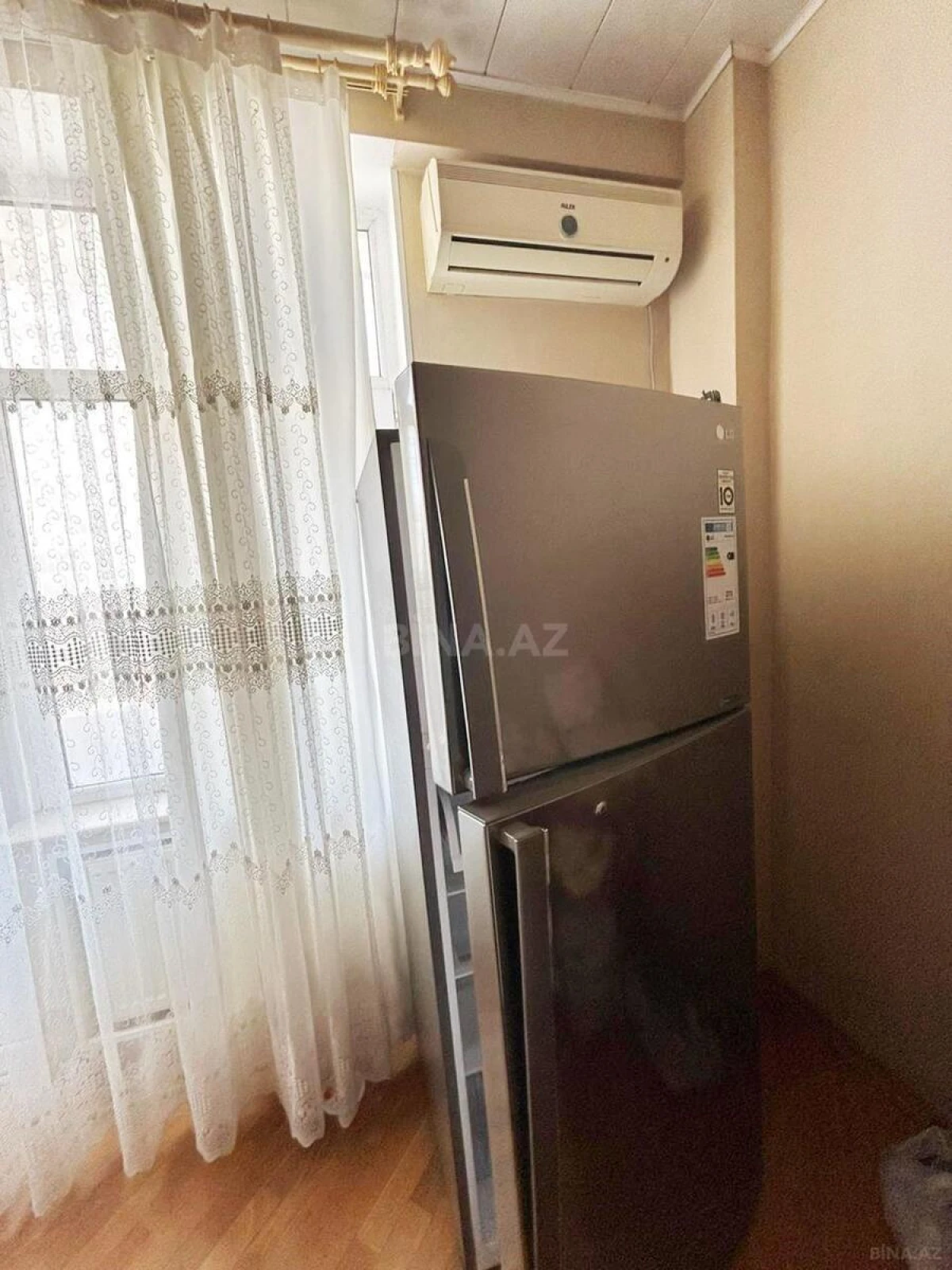 Kirayə verilir 2 otaqlı mənzil 100 m²