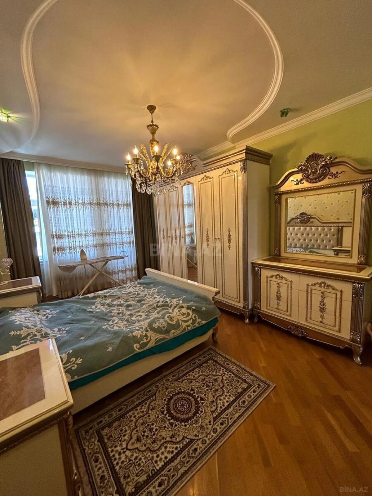 Kirayə verilir 2 otaqlı mənzil 100 m²