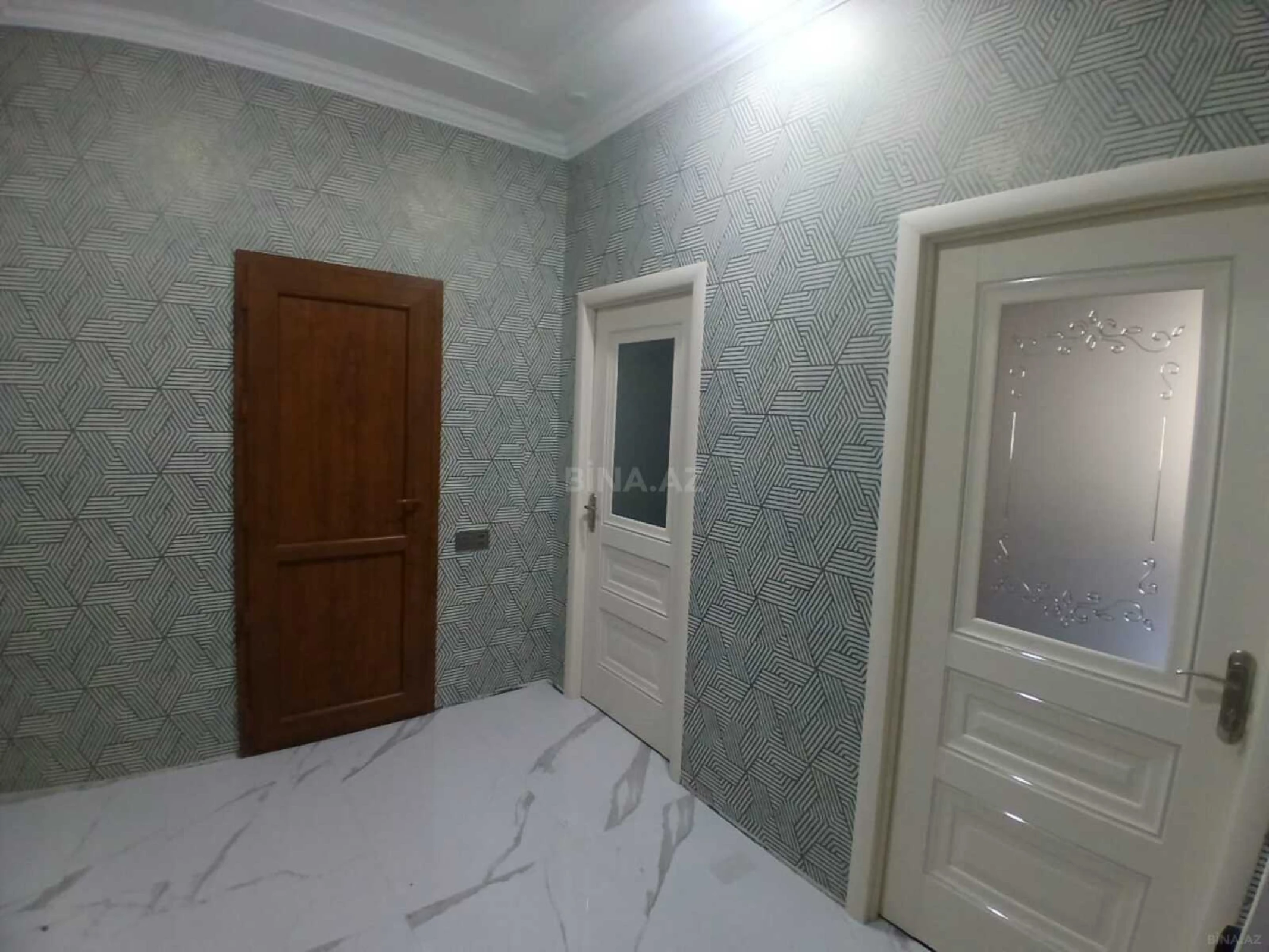 Satılır 2 otaqlı mənzil 66 m²