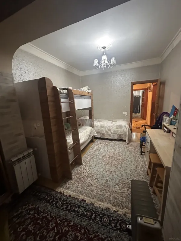 Satılır 3 otaqlı mənzil 82 m²