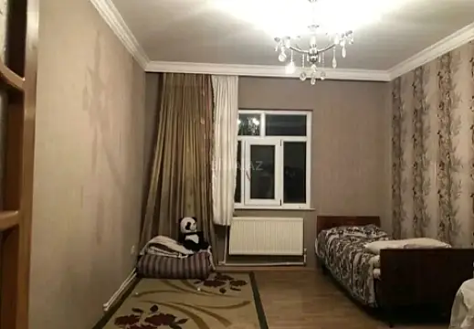 Kirayə verilir 4 otaqlı mənzil 120 m²