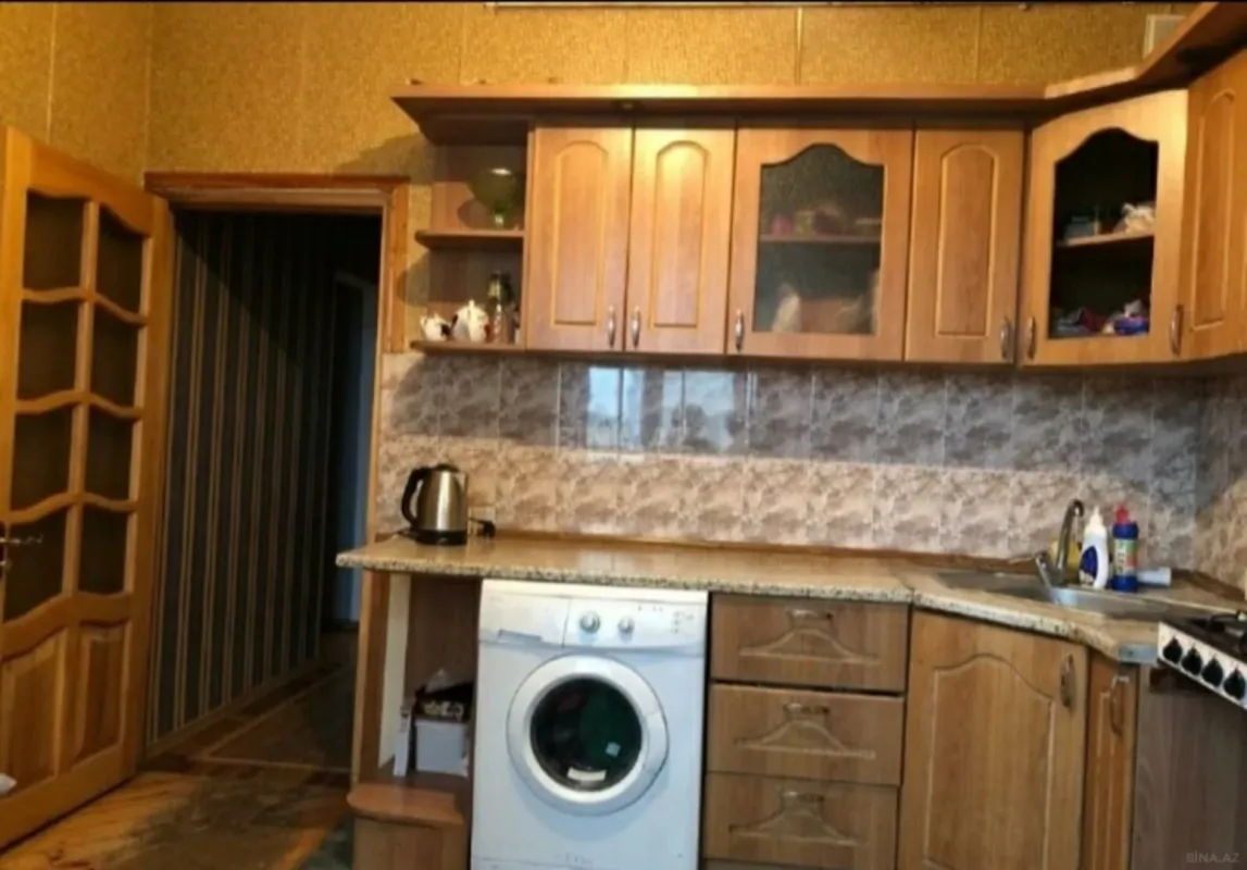 Kirayə verilir 4 otaqlı mənzil 120 m²