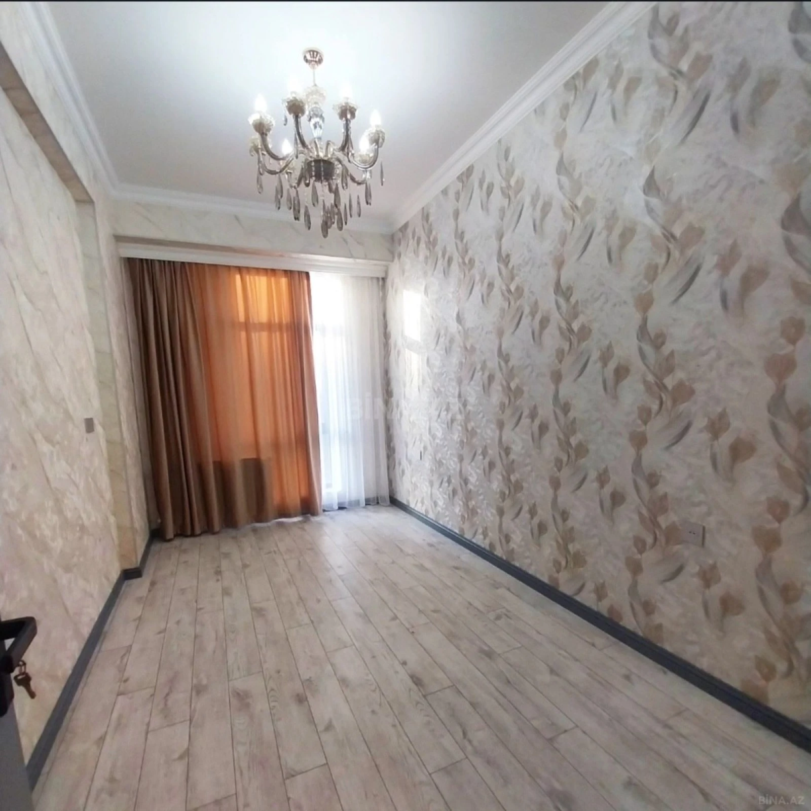 Satılır 2 otaqlı mənzil 64 m²
