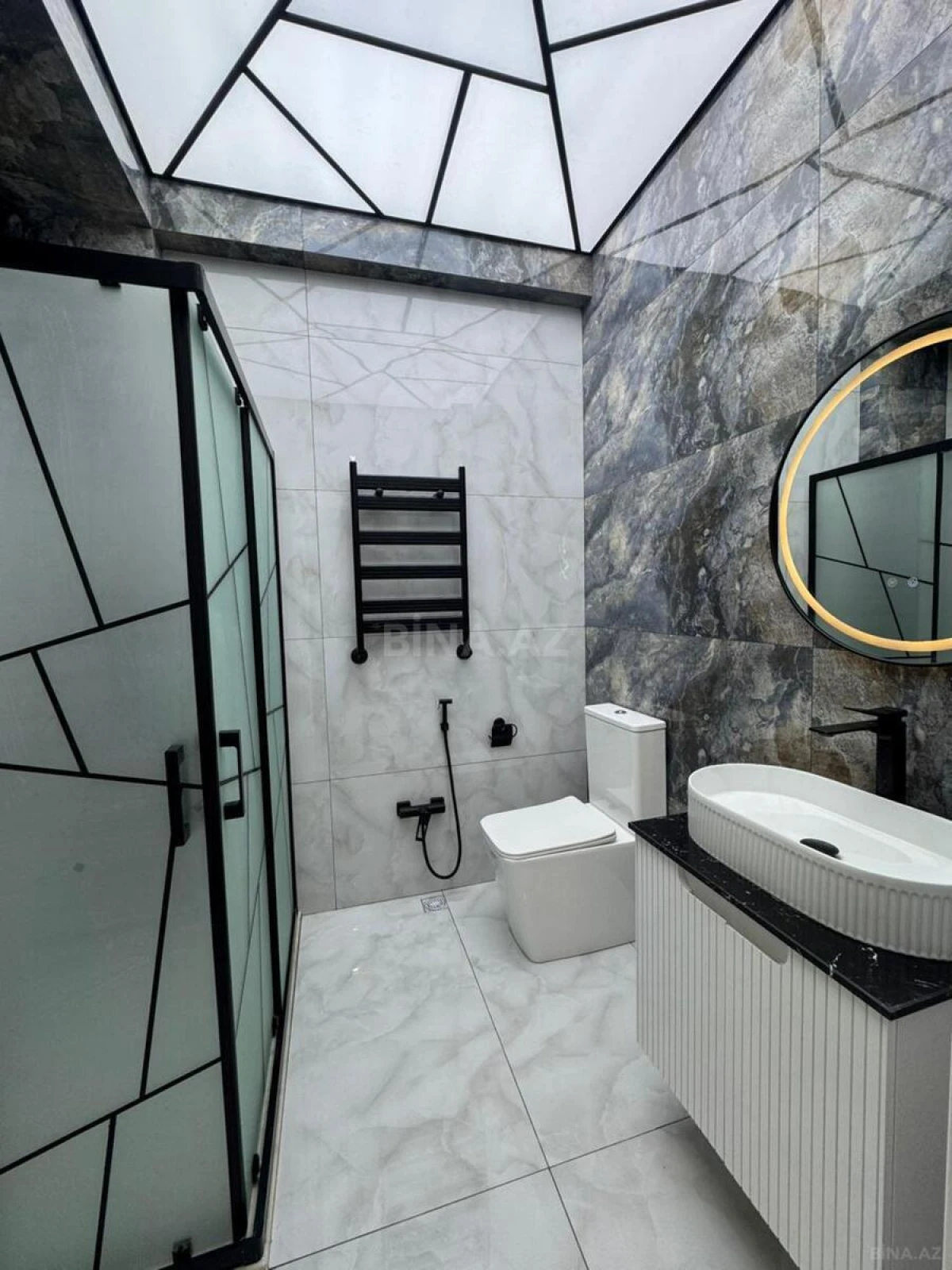 Satılır 2 otaqlı mənzil 55 m²