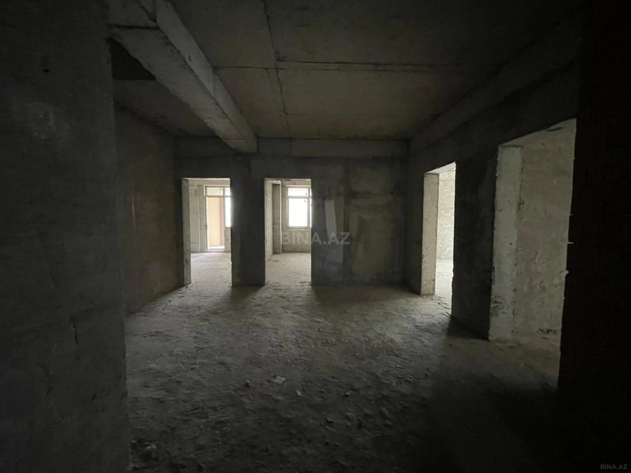 Satılır 3 otaqlı mənzil 139.2 m²