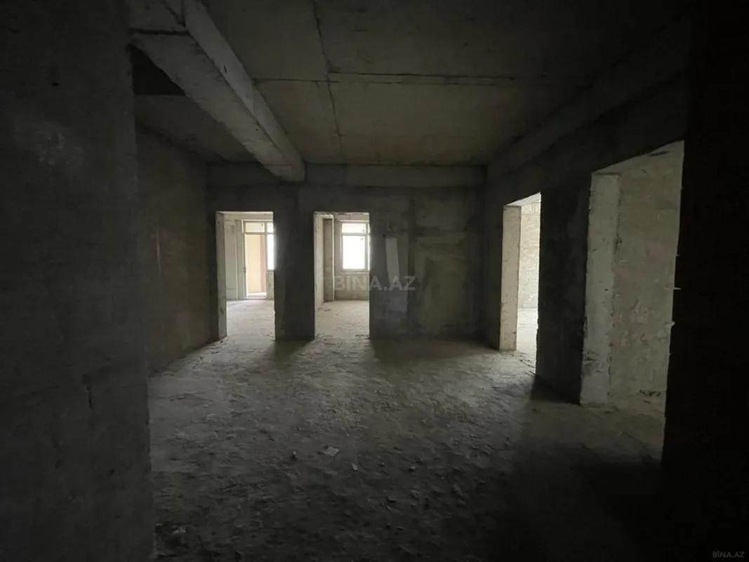 Satılır 3 otaqlı mənzil 139.2 m²