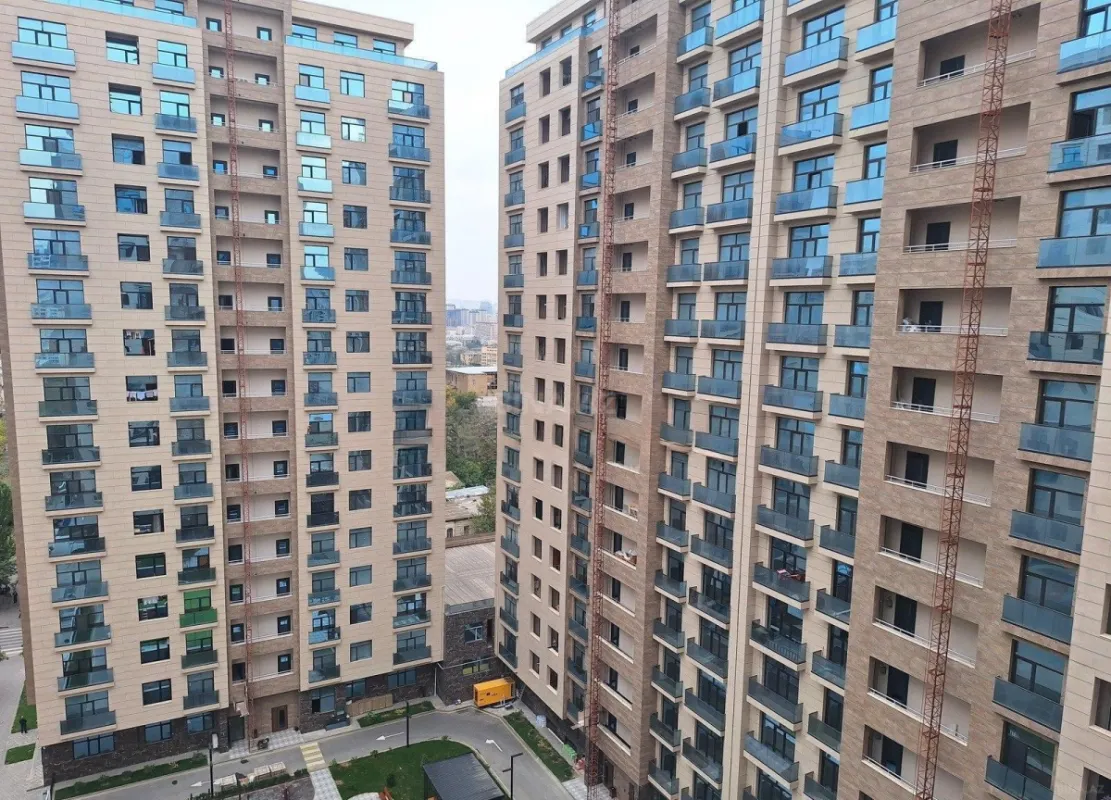 Satılır 2 otaqlı mənzil 72 m²