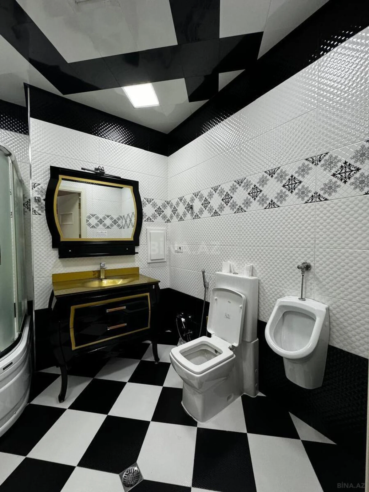 Satılır 7 otaqlı mənzil 550 m²