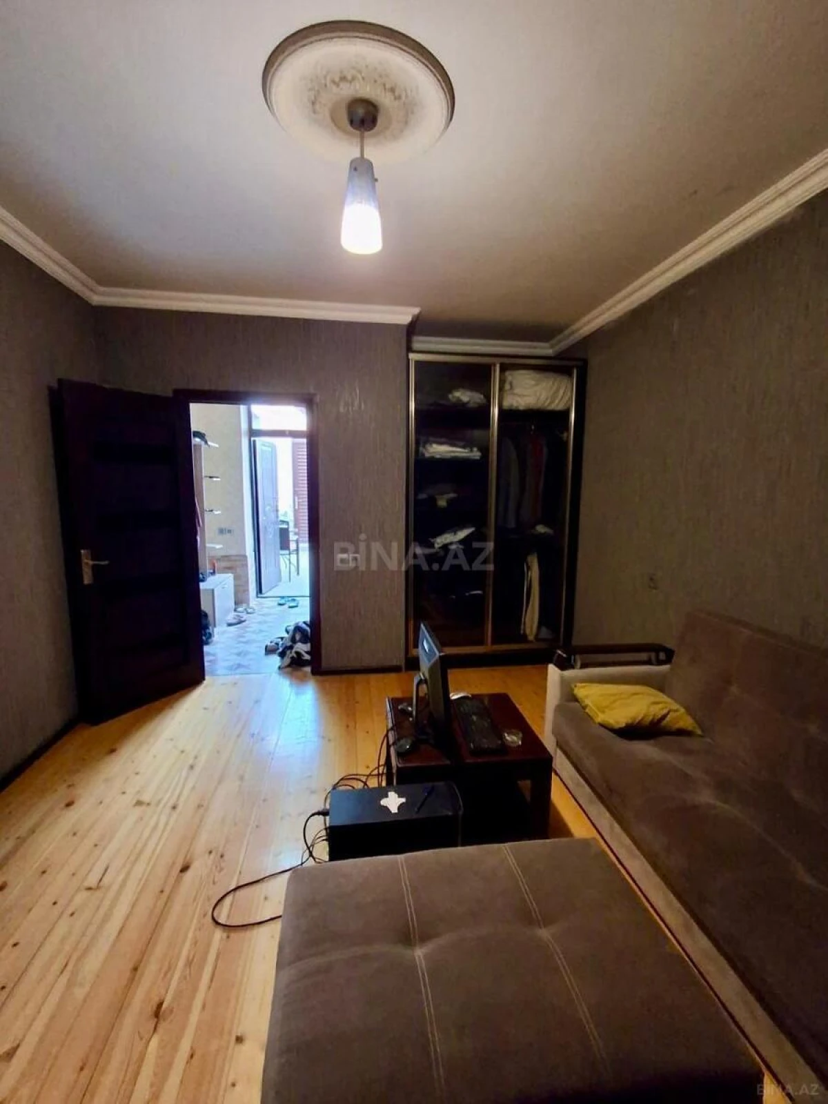 Satılır 5 otaqlı həyət evi 135.7 m²