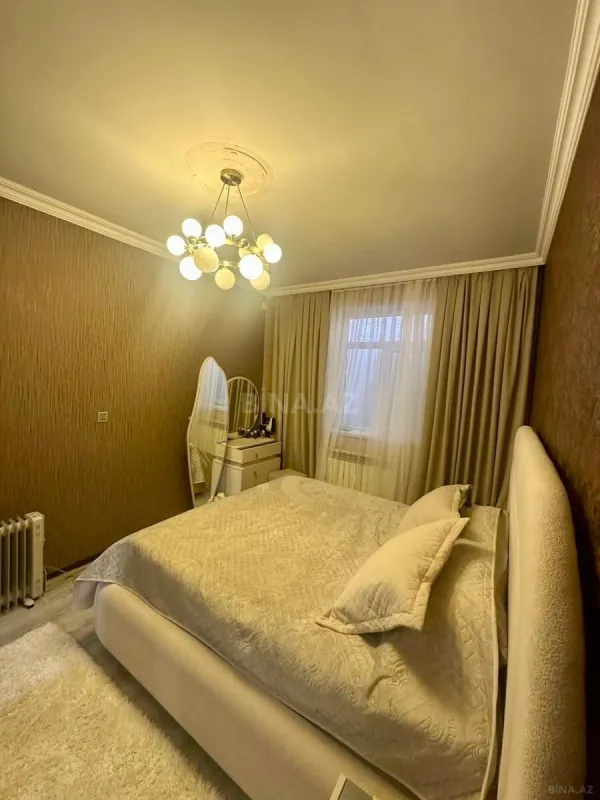 Satılır 5 otaqlı həyət evi 135.7 m²