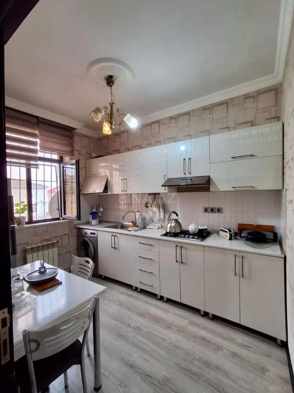 Satılır 5 otaqlı həyət evi 135.7 m²