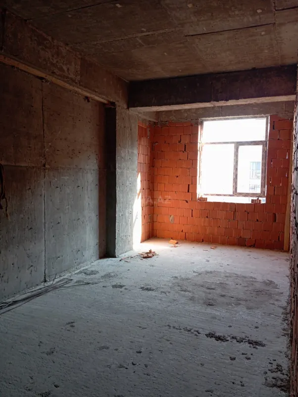 Satılır 2 otaqlı mənzil 103 m²