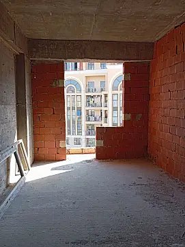 Satılır 2 otaqlı mənzil 103 m²