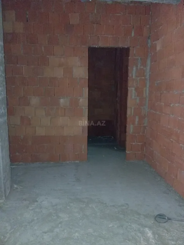 Satılır 2 otaqlı mənzil 103 m²