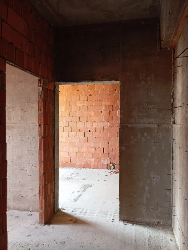 Satılır 2 otaqlı mənzil 103 m²