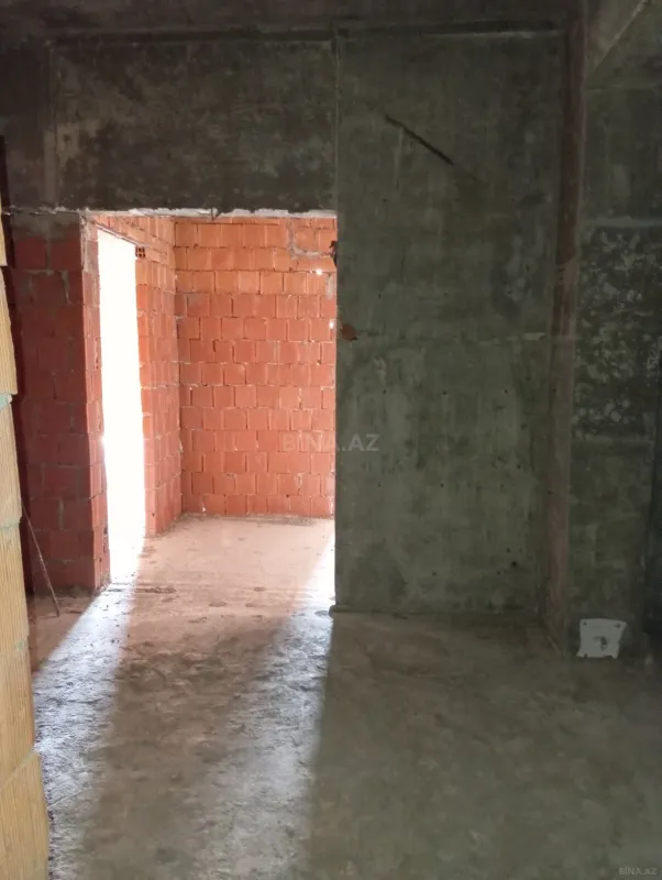 Satılır 2 otaqlı mənzil 103 m²
