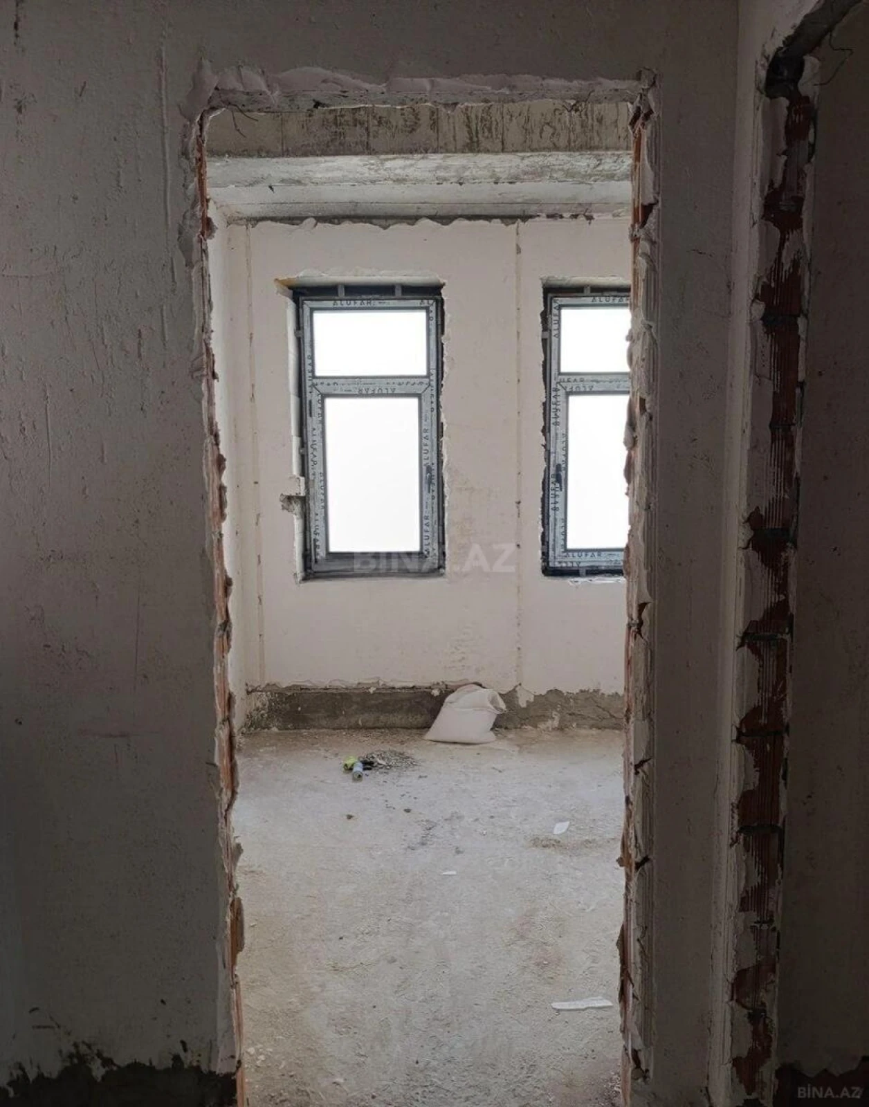 Satılır 3 otaqlı mənzil 125 m²