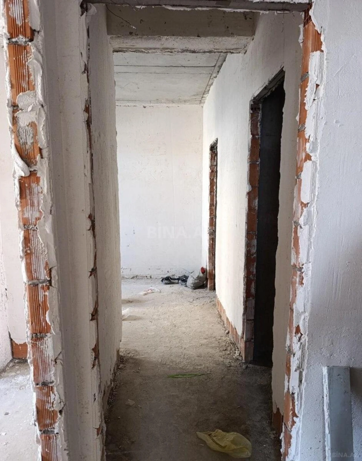 Satılır 3 otaqlı mənzil 125 m²