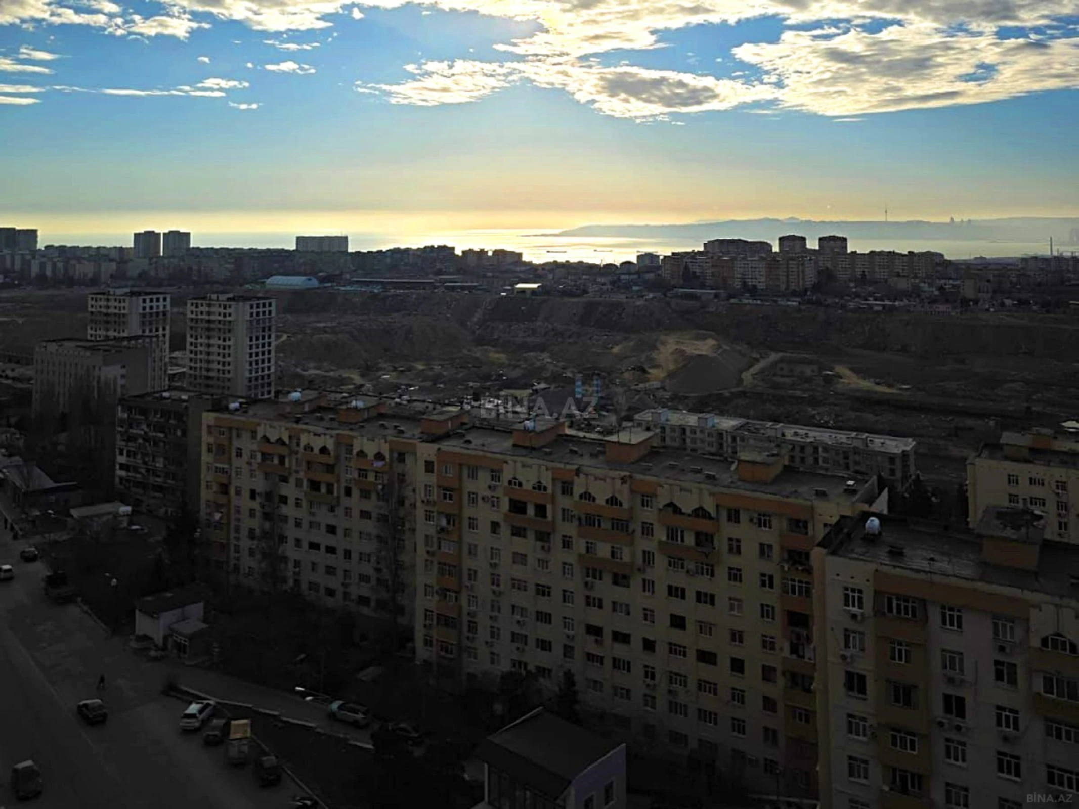 Satılır 2 otaqlı mənzil 62 m²