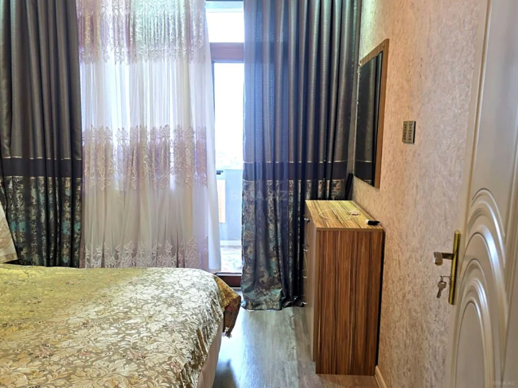 Satılır 2 otaqlı mənzil 62 m²