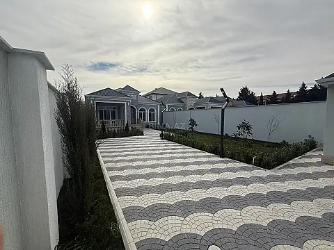 Satılır 4 otaqlı həyət evi 145 m²