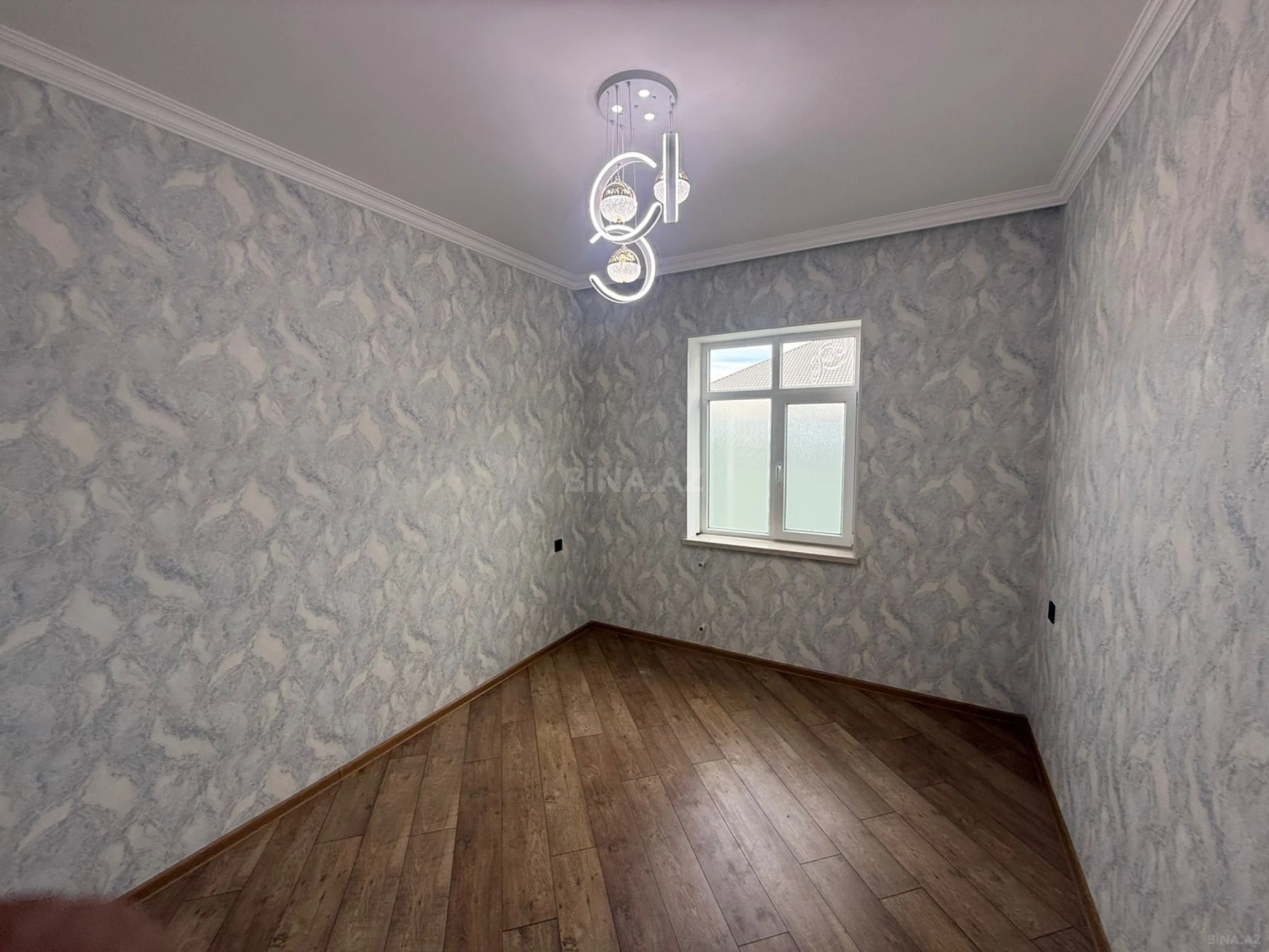 Satılır 4 otaqlı həyət evi 145 m²