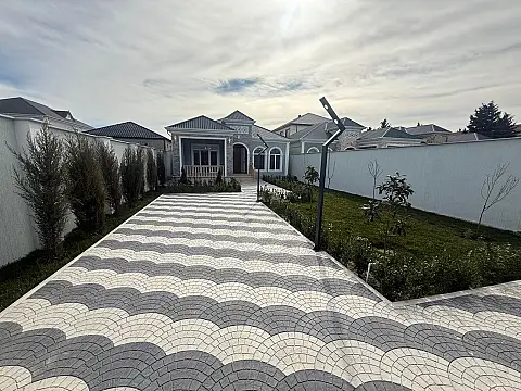 Satılır 4 otaqlı həyət evi 145 m²