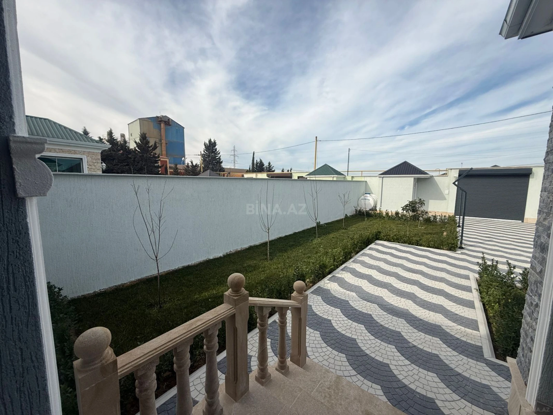 Satılır 4 otaqlı həyət evi 145 m²