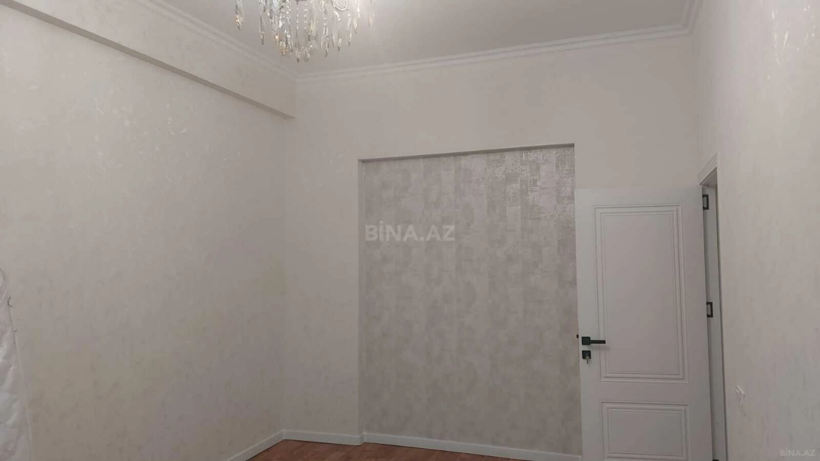 Kirayə verilir 2 otaqlı mənzil 80 m²