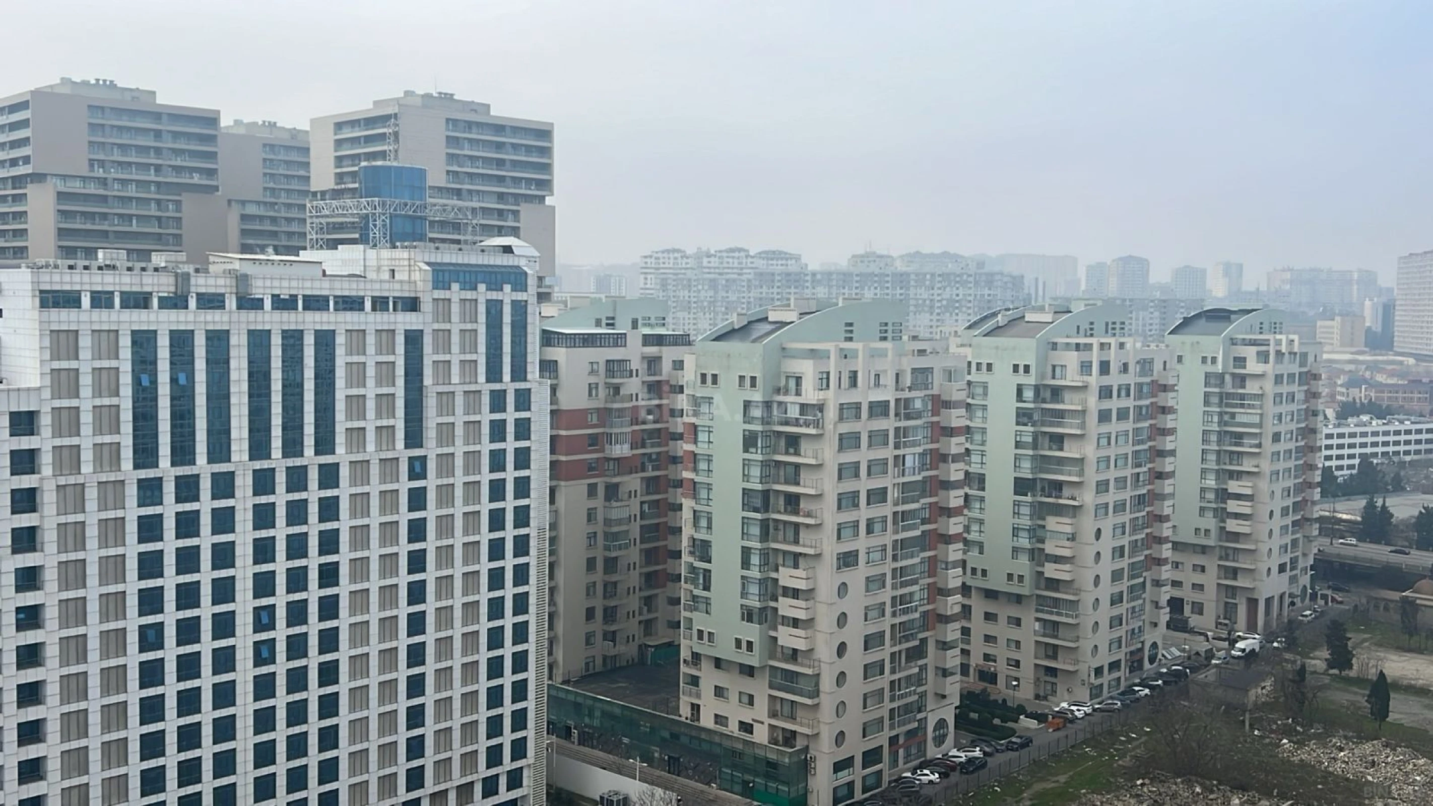 Kirayə verilir 3 otaqlı mənzil 145 m²